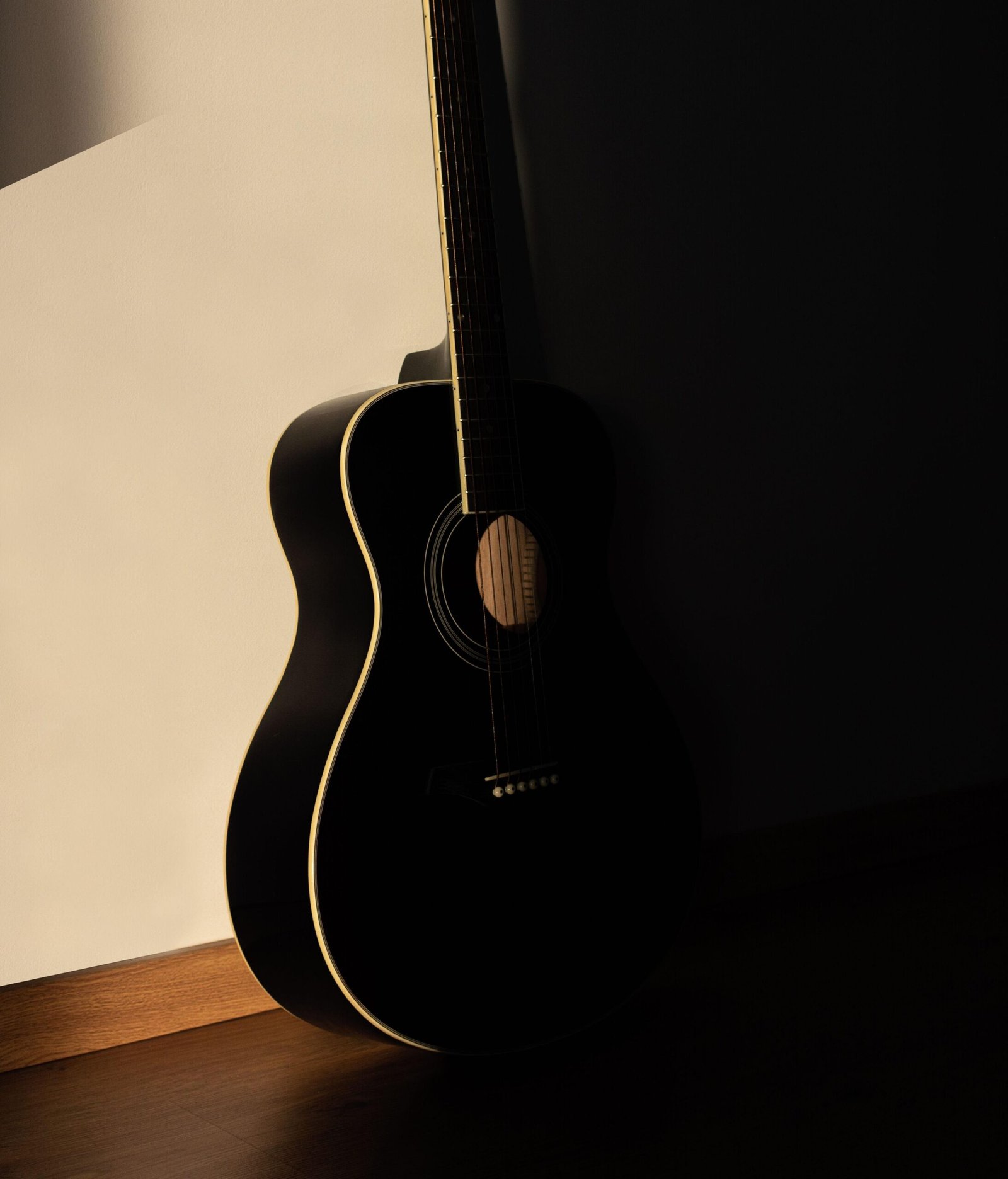 Gloss black acoustic guitar body